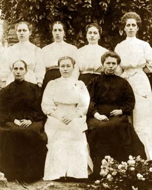Celebrating National Siblings Day: The Legacy of the Walker Sisters - US Park Pass