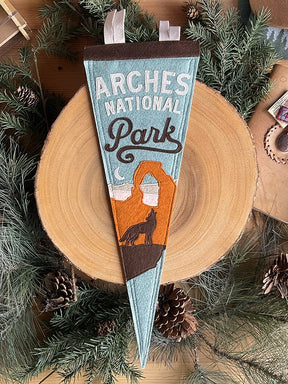 Arches Pennant - US Park Pass